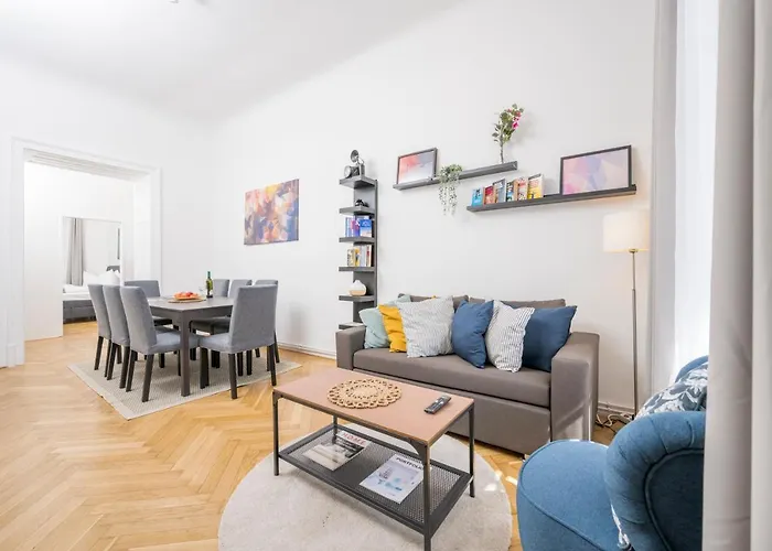 Anna And Friends Apartment